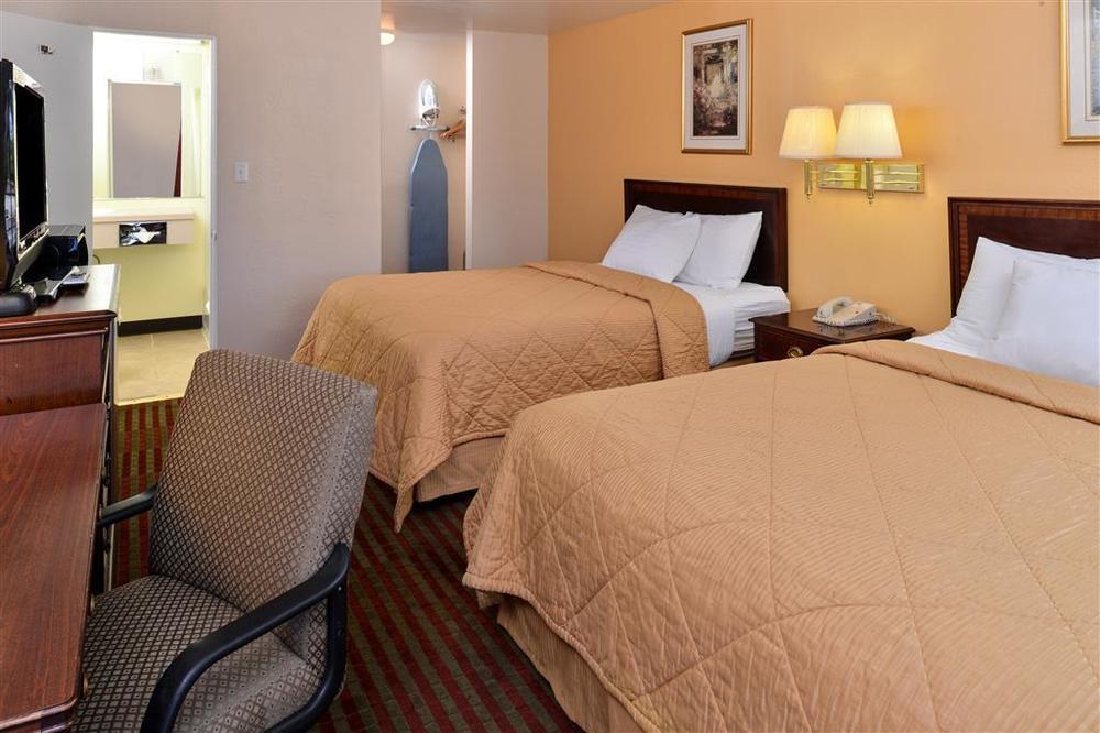 Travelodge By Wyndham Klamath Falls Habitación foto