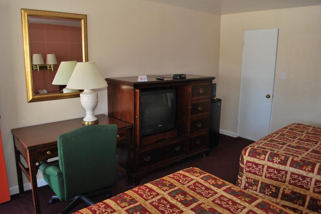 Travelodge By Wyndham Klamath Falls Habitación foto